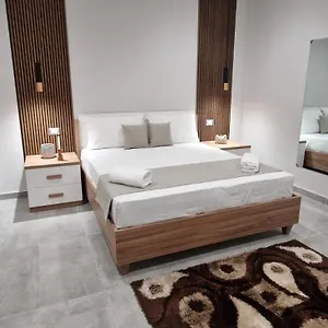 Hotel Movida, Casoria